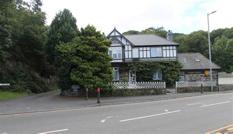 tudor lodge snowdonia.